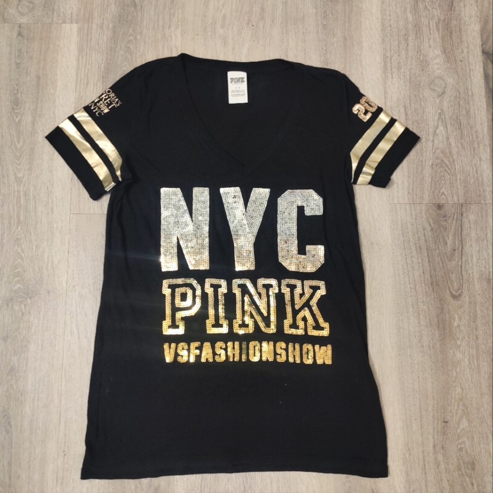 RETRO VS Sequin 2015 NYC Fashion Show Commemorative Black and Gold S/S Tee